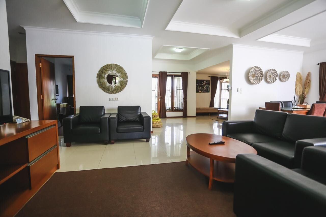 Kuldesak Villas Bandung Buitenkant foto