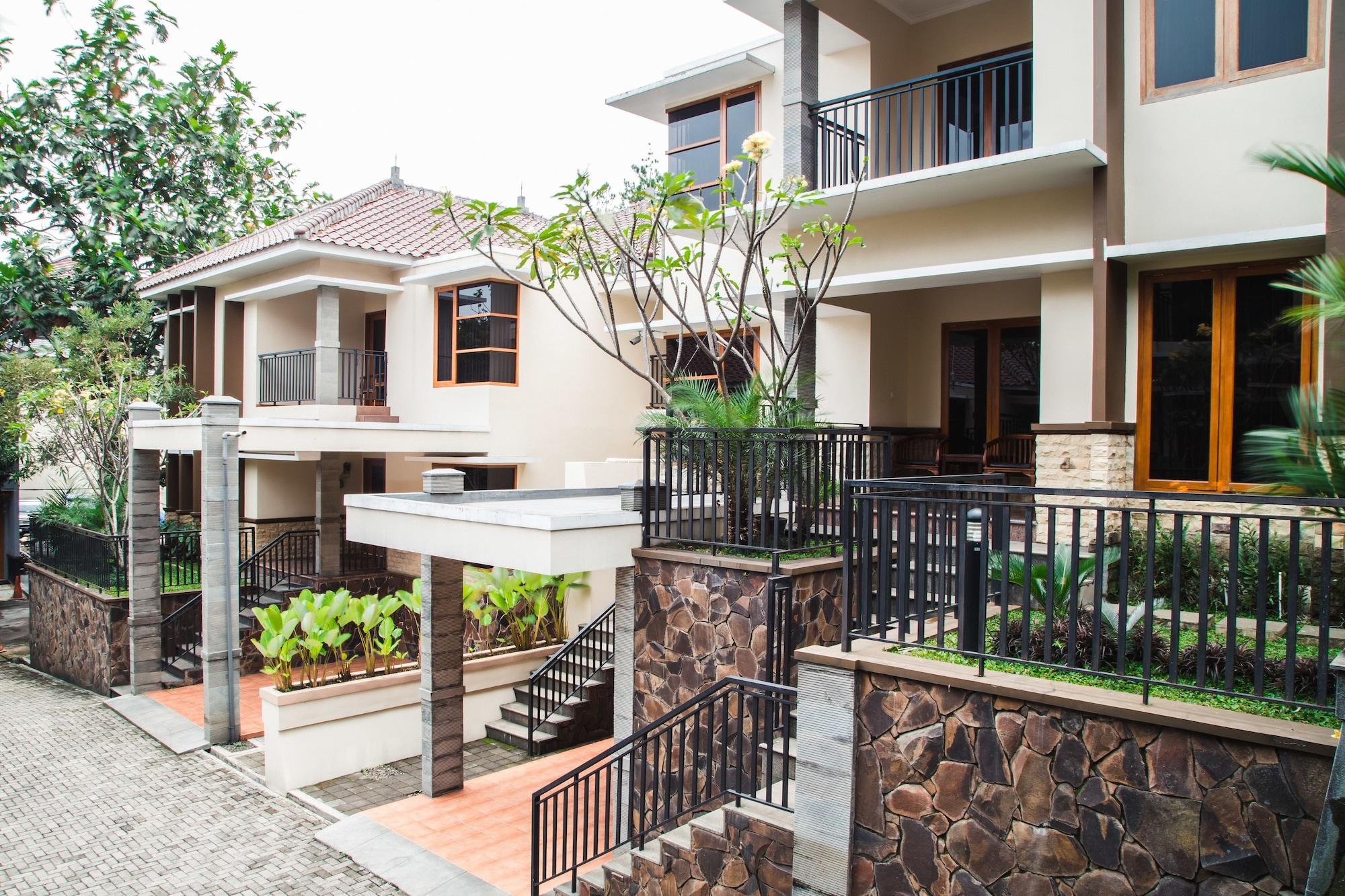 Kuldesak Villas Bandung Buitenkant foto