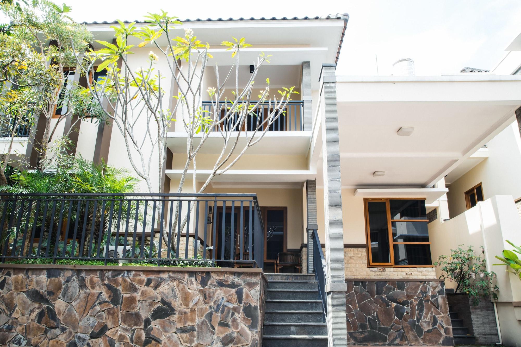 Kuldesak Villas Bandung Buitenkant foto