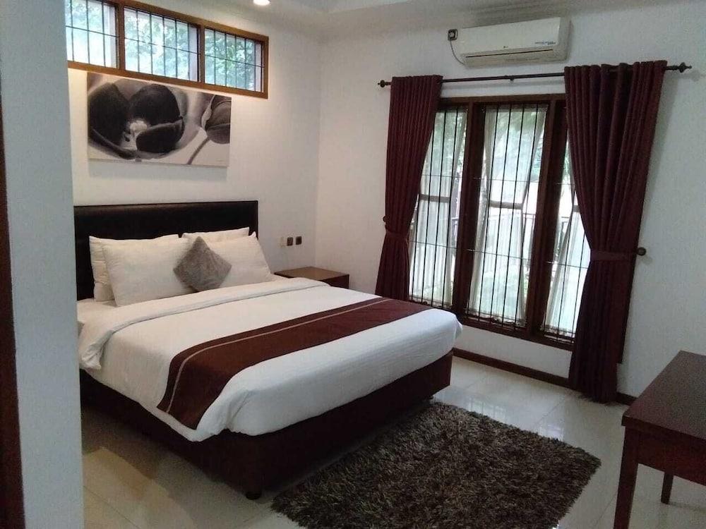 Kuldesak Villas Bandung Buitenkant foto