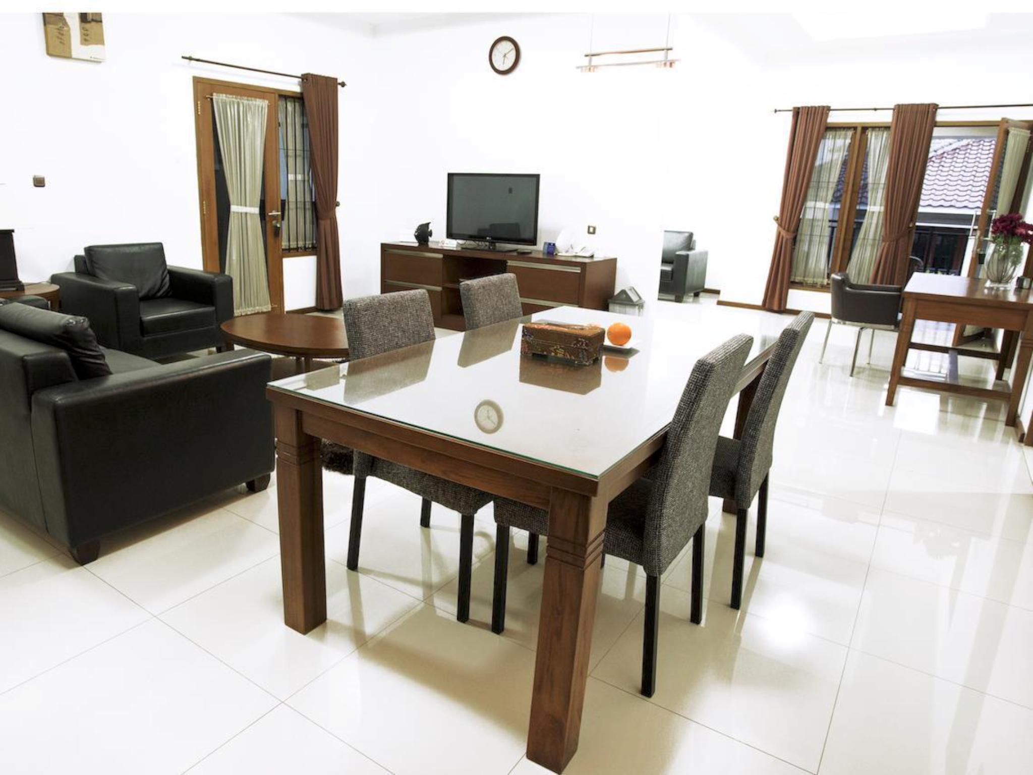 Kuldesak Villas Bandung Buitenkant foto